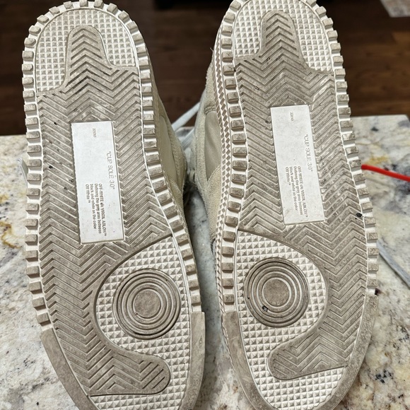 Off-White Floating Arrow Sneakers - Picture 4 of 7